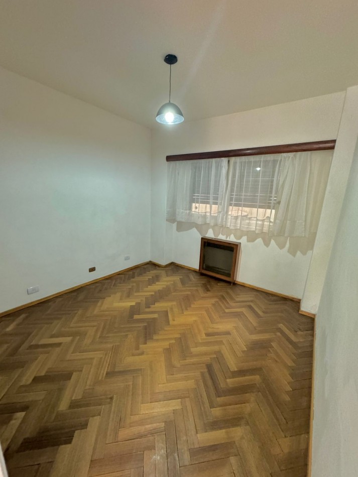 3 AMBIENTES AMPLIOS CON DEPENDENCIA, BALCON AV. SAN JUAN