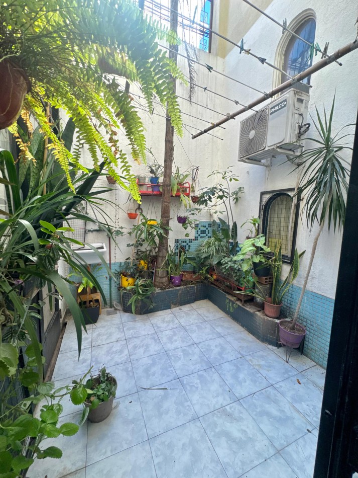 DEPARTAMENTO EN PB 4 HABITACIONES Y PATIO, BAJAS EXPENSAS