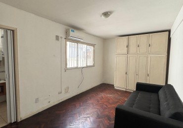 MONOAMBIENTE MUY LUMINOSO CON EXPENSAS BAJAS