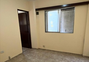 2 AMBIENTES CON CUARTO DE SERVICIO EN FRENTE A HOSPITAL ITALIANO